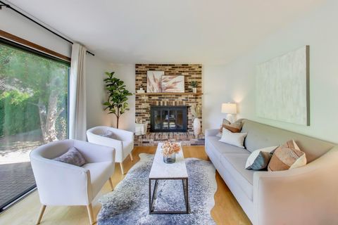 Tiny photo for 812 W Whiting Lane, Arlington Heights, IL 60004 (MLS # 12484045)