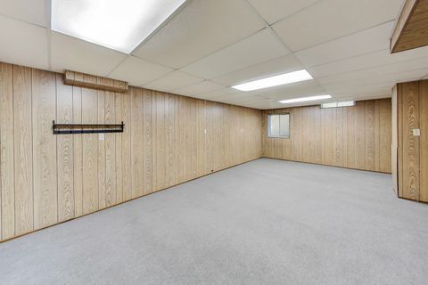 Tiny photo for 812 W Whiting Lane, Arlington Heights, IL 60004 (MLS # 12484045)