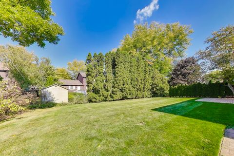 Tiny photo for 812 W Whiting Lane, Arlington Heights, IL 60004 (MLS # 12484045)