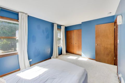 Tiny photo for 812 W Whiting Lane, Arlington Heights, IL 60004 (MLS # 12484045)