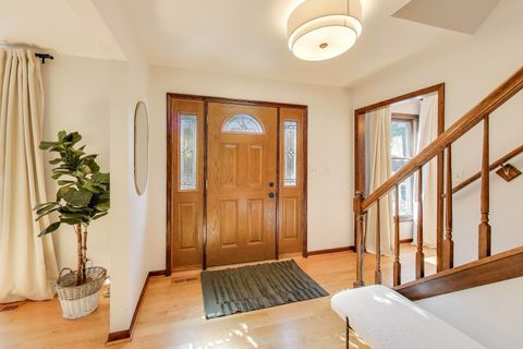 Tiny photo for 812 W Whiting Lane, Arlington Heights, IL 60004 (MLS # 12484045)