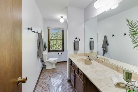 Tiny photo for 812 W Whiting Lane, Arlington Heights, IL 60004 (MLS # 12484045)