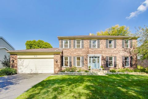 Photo of 812 W Whiting Lane, Arlington Heights, IL 60004 (MLS # 12484045)