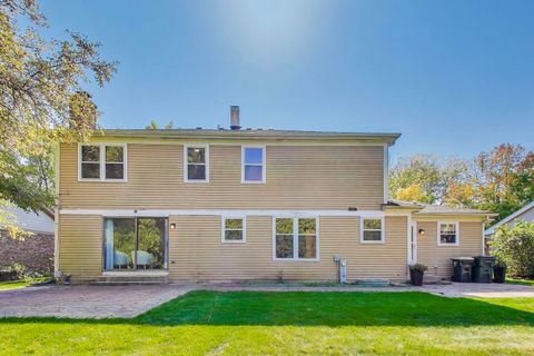 Tiny photo for 812 W Whiting Lane, Arlington Heights, IL 60004 (MLS # 12484045)