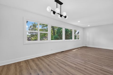 Tiny photo for 405 W Newport Road, Hoffman Estates, IL 60169 (MLS # 12700344)