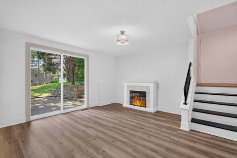 Tiny photo for 405 W Newport Road, Hoffman Estates, IL 60169 (MLS # 12700344)