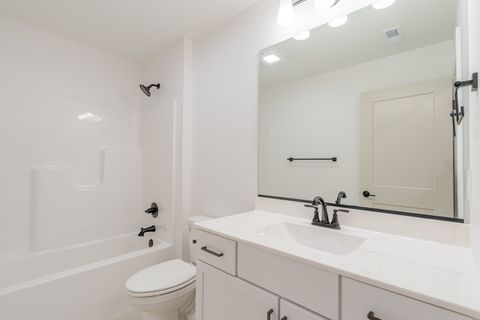 Tiny photo for 2 Bucktown Court, Bloomington, IL 61705 (MLS # 12322859)