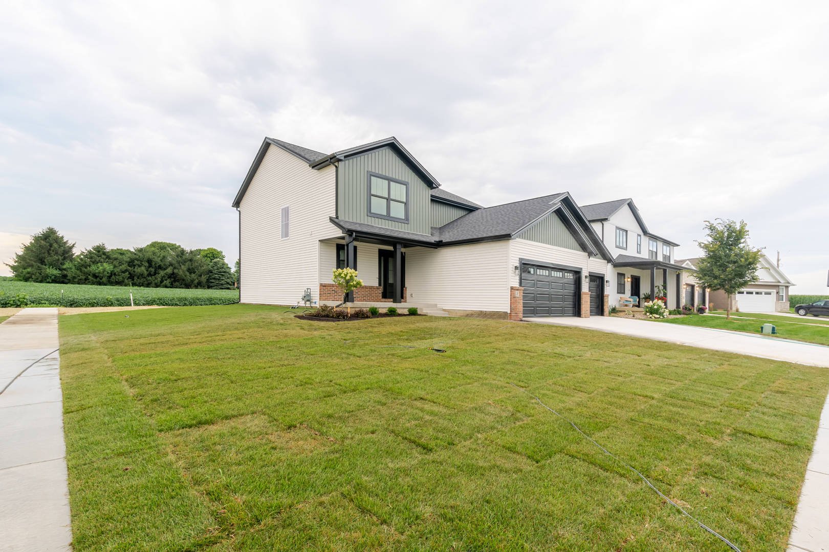 2 Bucktown Court