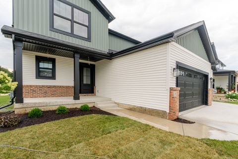 Tiny photo for 2 Bucktown Court, Bloomington, IL 61705 (MLS # 12322859)