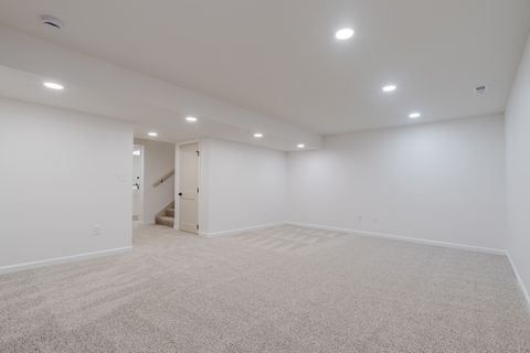 Tiny photo for 2 Bucktown Court, Bloomington, IL 61705 (MLS # 12322859)