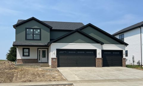 2 Bucktown Court Bloomington IL 61705