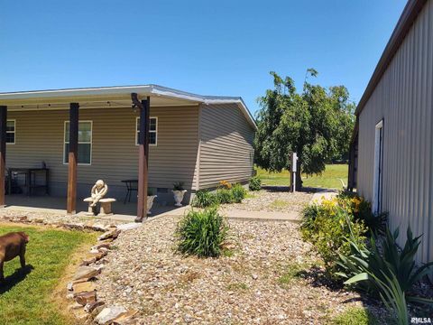 Tiny photo for 1640 PLEASANT RIDGE Road, Vienna, IL 62995 (MLS # EB458080)