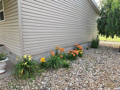 Tiny photo for 1640 PLEASANT RIDGE Road, Vienna, IL 62995 (MLS # EB458080)