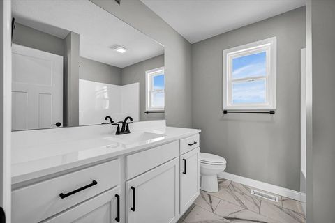 Tiny photo for 502 Travis Drive, Carlock, IL 61725 (MLS # 12474200)