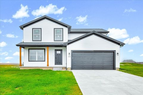 Photo of 502 Travis Drive, Carlock, IL 61725 (MLS # 12474200)