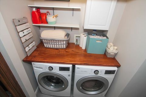 Tiny photo for 716B Old Barn Road #B, Lake Barrington, IL 60010 (MLS # 12470037)