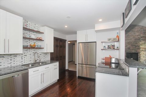 Tiny photo for 716B Old Barn Road #B, Lake Barrington, IL 60010 (MLS # 12470037)