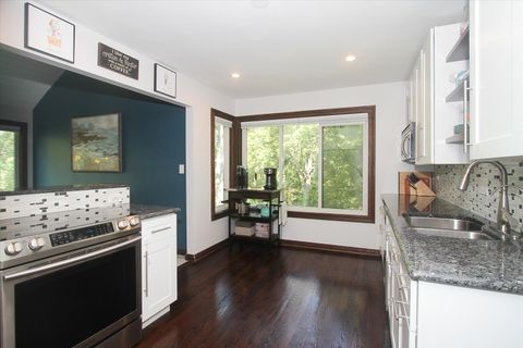 Tiny photo for 716B Old Barn Road #B, Lake Barrington, IL 60010 (MLS # 12470037)