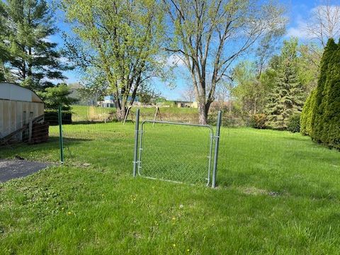 Tiny photo for 550 N Waddell Avenue, Freeport, IL 61032 (MLS # 12640496)