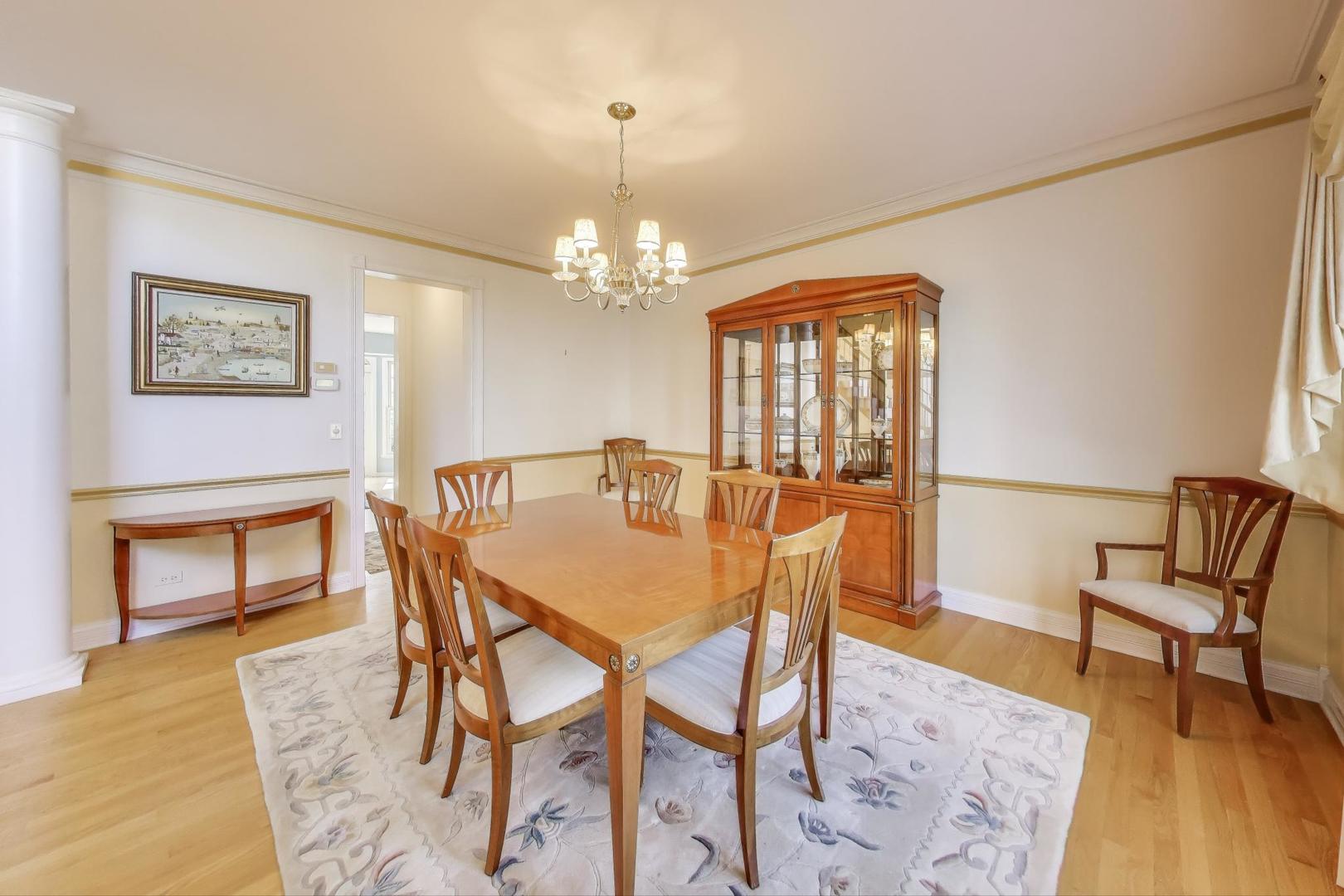 26W237 Pinehurst Drive