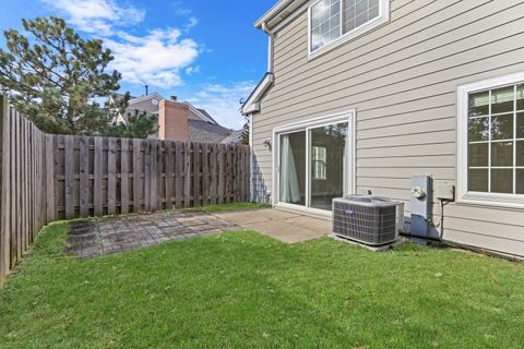 Tiny photo for 211 Woodstone Drive, Buffalo Grove, IL 60089 (MLS # 12483603)
