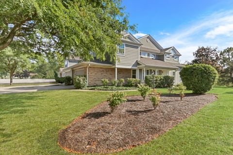 Tiny photo for 211 Woodstone Drive, Buffalo Grove, IL 60089 (MLS # 12483603)