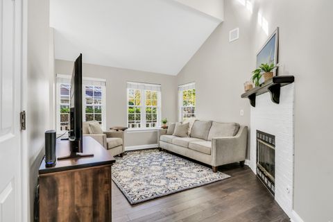 Tiny photo for 211 Woodstone Drive, Buffalo Grove, IL 60089 (MLS # 12483603)