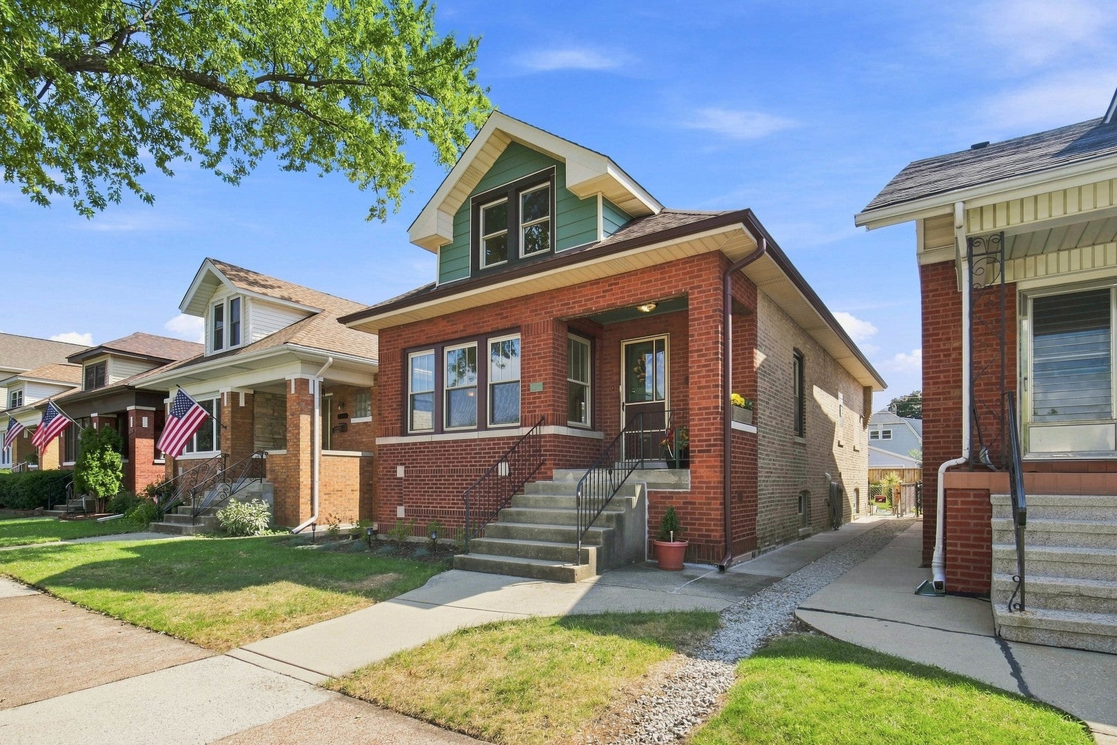 5941 W Waveland Avenue