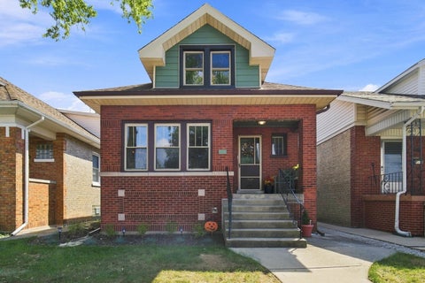 Photo of 5941 W Waveland Avenue, Chicago, IL 60634 (MLS # 12750372)