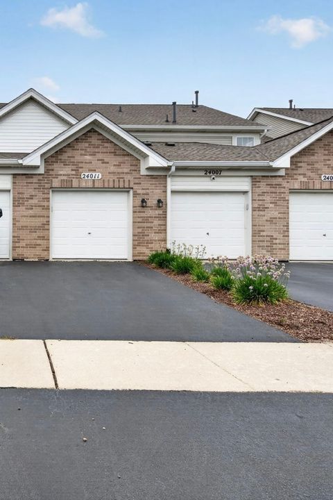 Tiny photo for 24011 Pear Tree Circle, Plainfield, IL 60585 (MLS # 12714551)