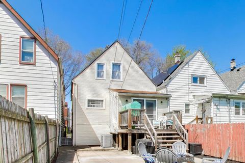 Tiny photo for 2315 N TRIPP Avenue, Chicago, IL 60639 (MLS # 12629185)