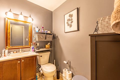 Tiny photo for 1008 Washington Boulevard #5, Oak Park, IL 60302 (MLS # 12633049)
