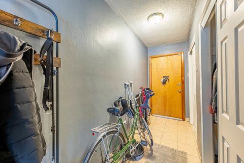 Tiny photo for 1008 Washington Boulevard #5, Oak Park, IL 60302 (MLS # 12633049)