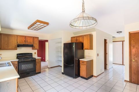 Tiny photo for 17514 Bridle Court, Gurnee, IL 60031 (MLS # 12474354)