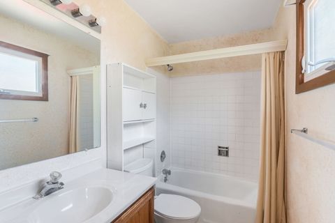 Tiny photo for 17514 Bridle Court, Gurnee, IL 60031 (MLS # 12474354)