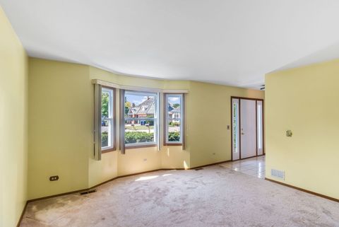 Tiny photo for 17514 Bridle Court, Gurnee, IL 60031 (MLS # 12474354)