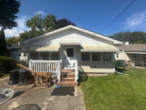 Photo of 220 Park Drive, Joliet, IL 60436 (MLS # 12463140)