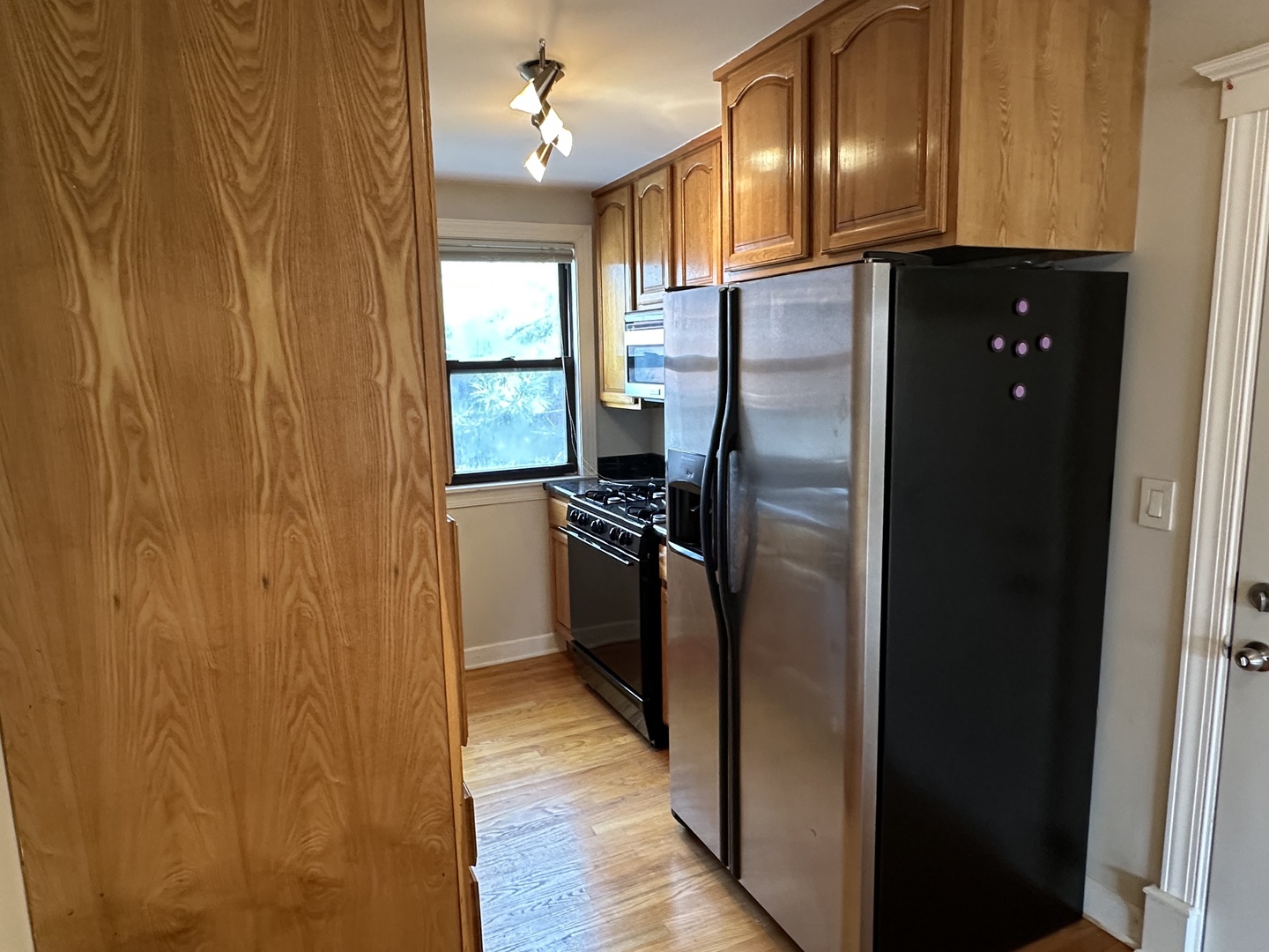 2907 W Summerdale Avenue 3A