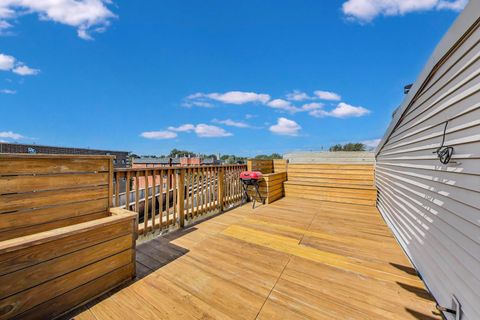 Tiny photo for 1145 W Newport Avenue #U, Chicago, IL 60657 (MLS # 12487305)