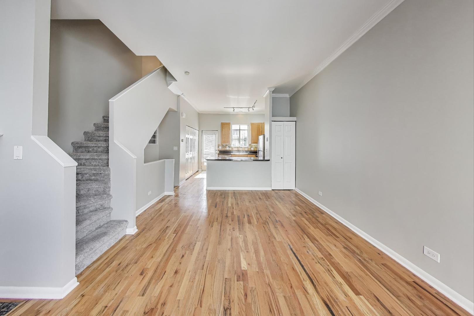 1145 W Newport Avenue U