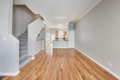 Tiny photo for 1145 W Newport Avenue #U, Chicago, IL 60657 (MLS # 12487305)