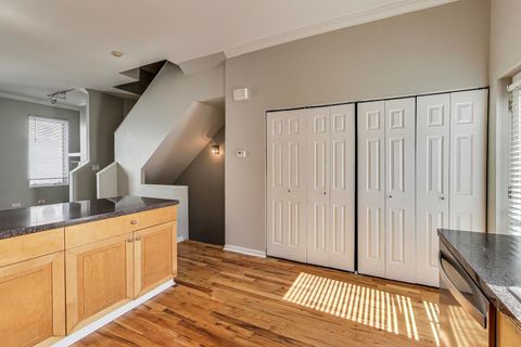 Tiny photo for 1145 W Newport Avenue #U, Chicago, IL 60657 (MLS # 12487305)