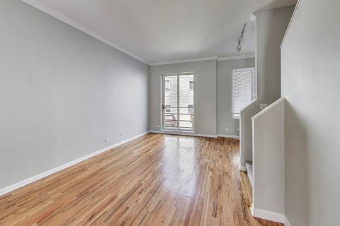 Tiny photo for 1145 W Newport Avenue #U, Chicago, IL 60657 (MLS # 12487305)