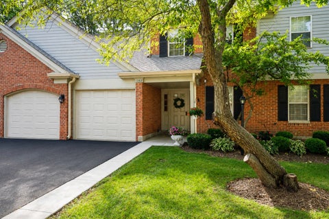 Photo of 1253 Beechwood Court, Schaumburg, IL 60193 (MLS # 12764204)