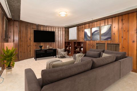 Tiny photo for 4410 Bobolink Terrace, Skokie, IL 60076 (MLS # 12481673)