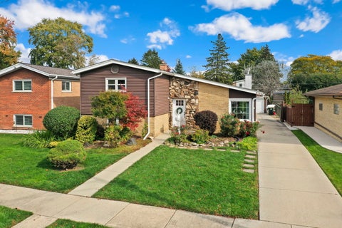 Tiny photo for 8143 N Clifton Avenue, Niles, IL 60714 (MLS # 12796491)