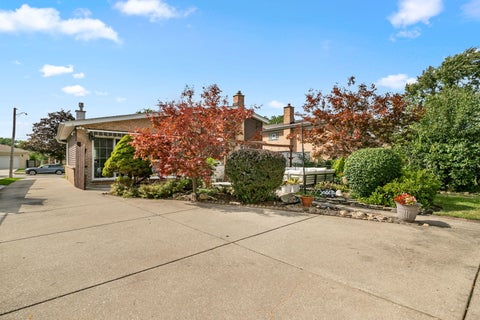 Tiny photo for 8143 N Clifton Avenue, Niles, IL 60714 (MLS # 12796491)