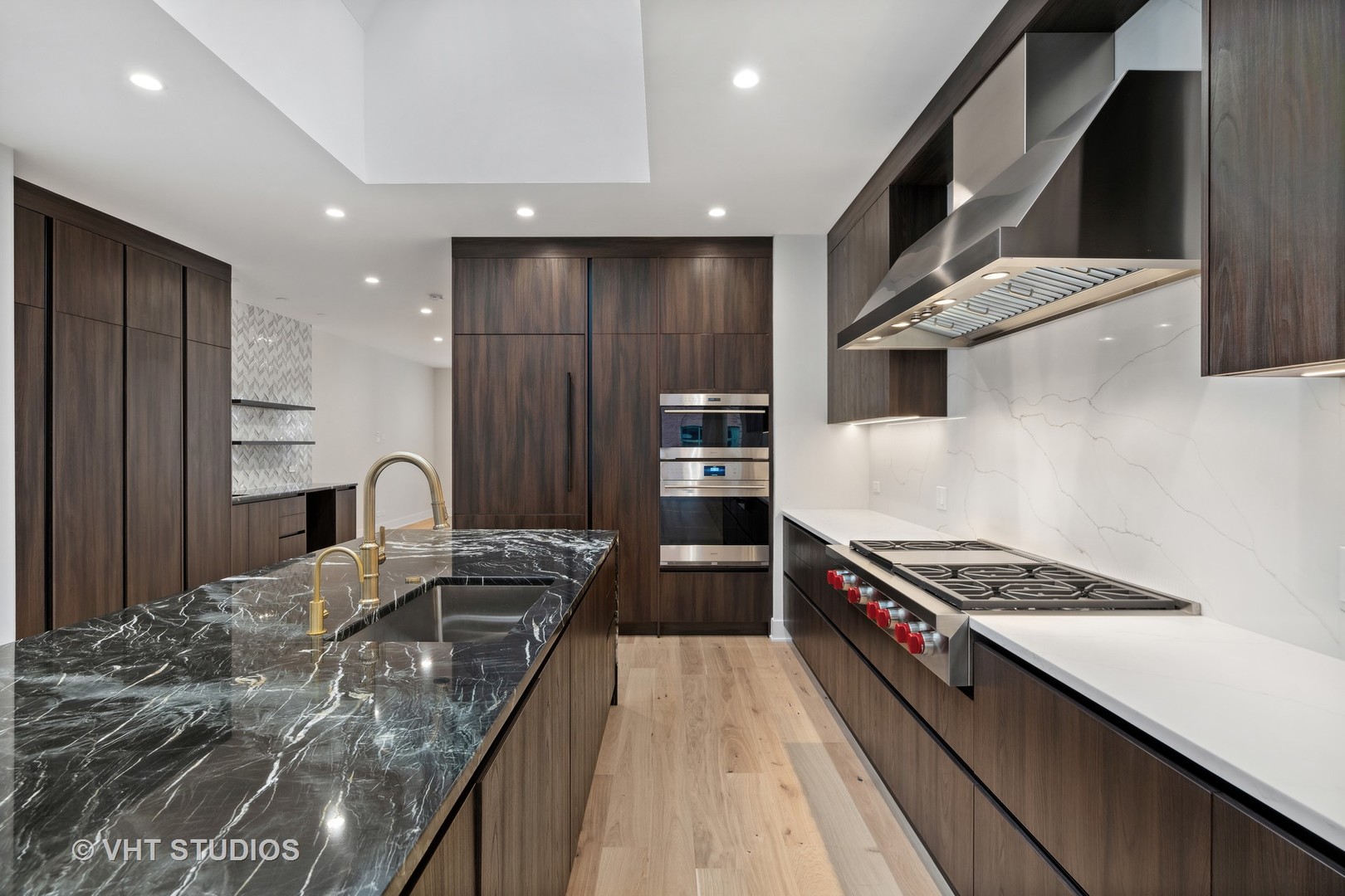 232 S Green Street 4S