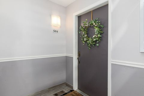 Tiny photo for 584 Elizabeth Drive #B, Wood Dale, IL 60191 (MLS # 12696949)