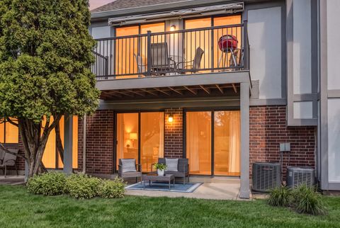 Tiny photo for 584 Elizabeth Drive #B, Wood Dale, IL 60191 (MLS # 12696949)